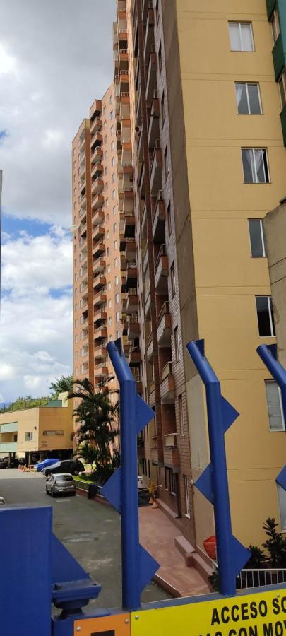 Apartamento Hermoso Ubicado En Zona Céntrica De *